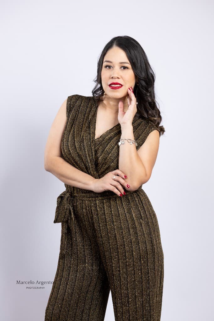 Retrato de estudio de Elisabeth Morao